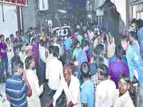 jewellery of 45 Lakh and 7 lakh cash looted